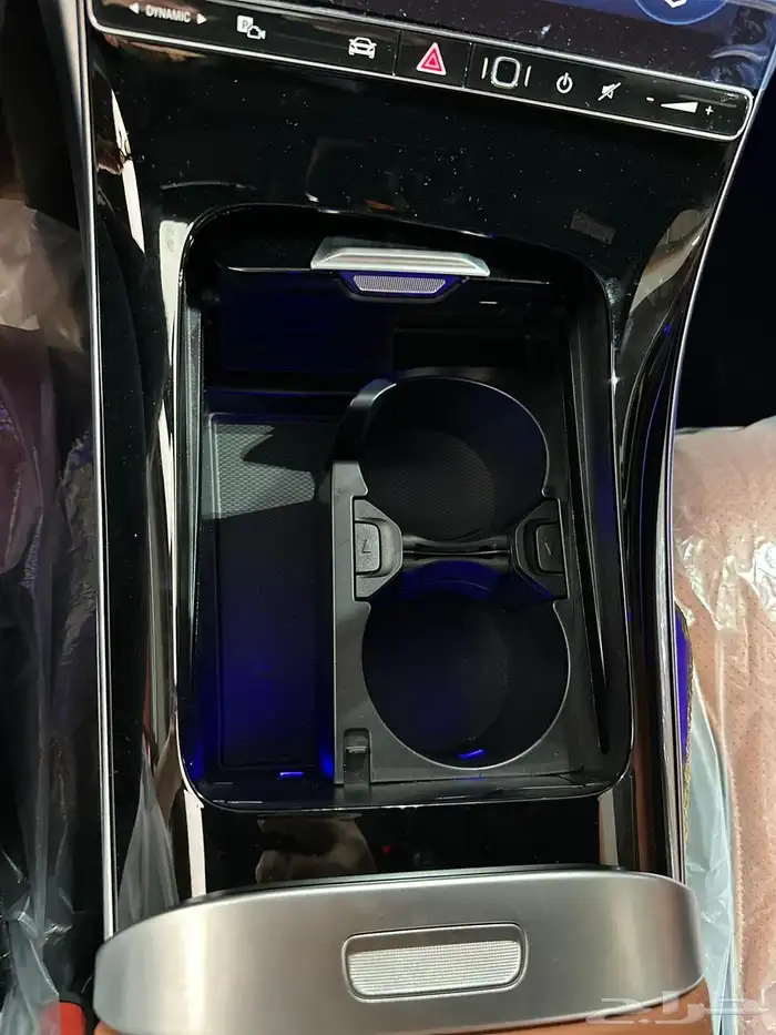 مرسيدس AMG C200 2025 9