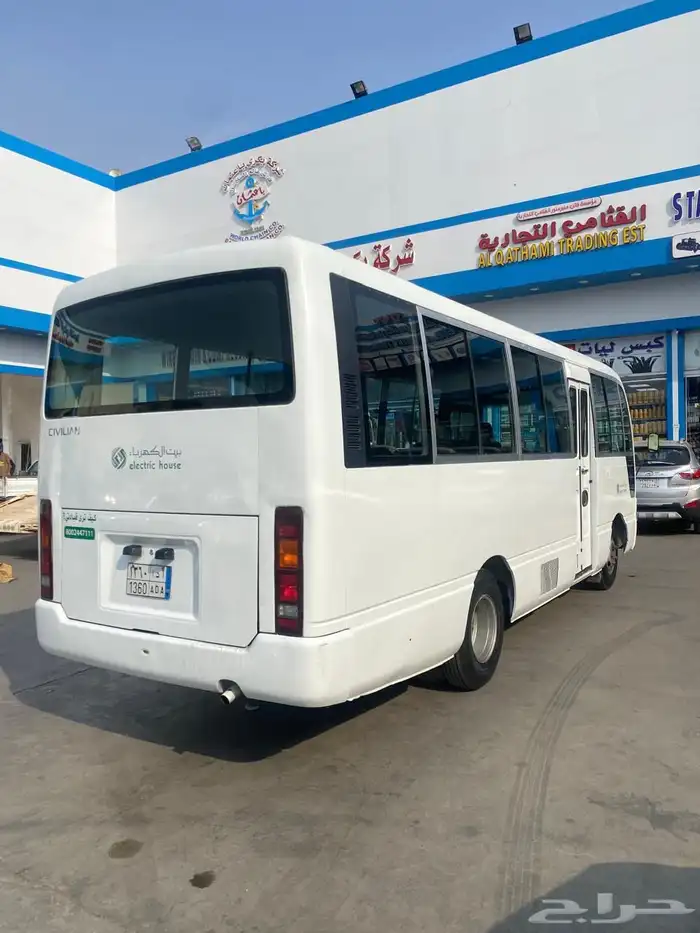 للبيع باص نيسان 2008 3