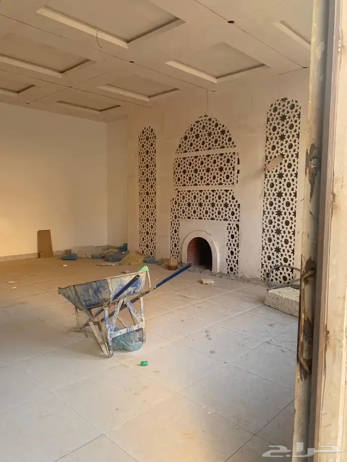 فله للبيع في المجمعه حي المطار 3