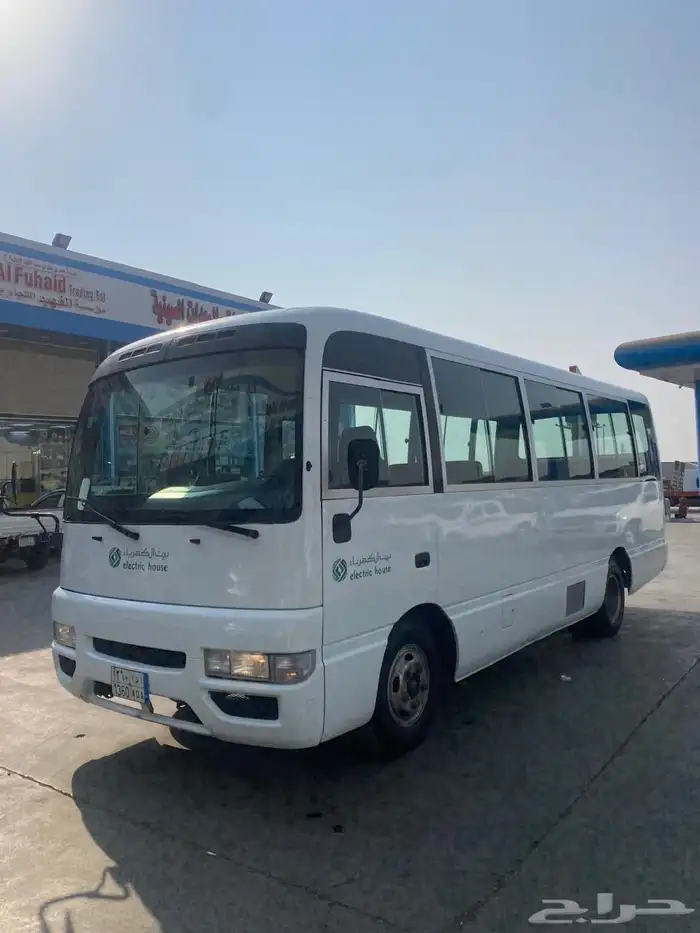 للبيع باص نيسان 2008 0