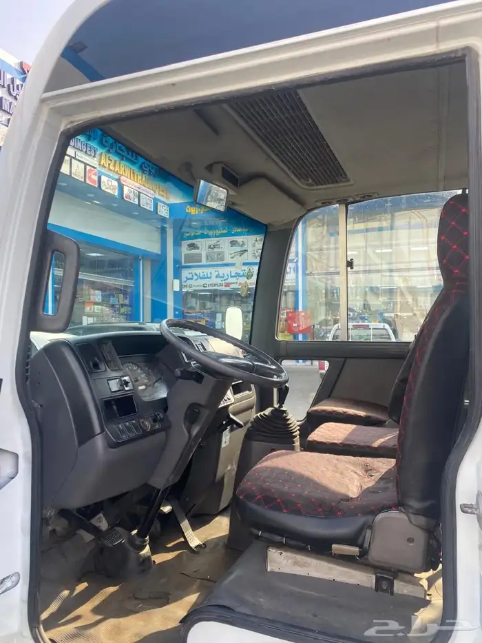 للبيع باص نيسان 2008 6