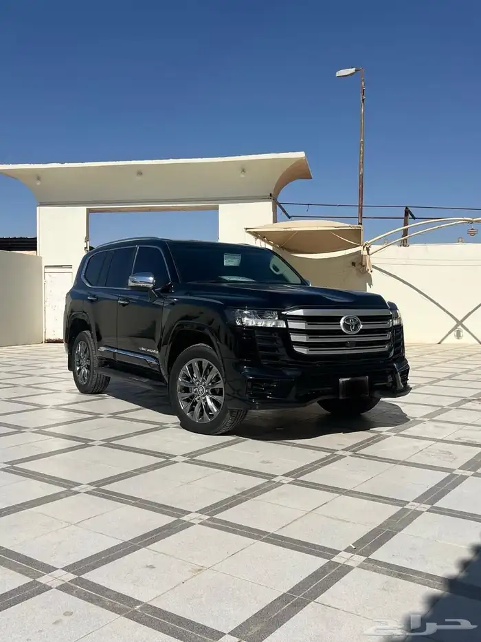 لاندكروزر 2023 4