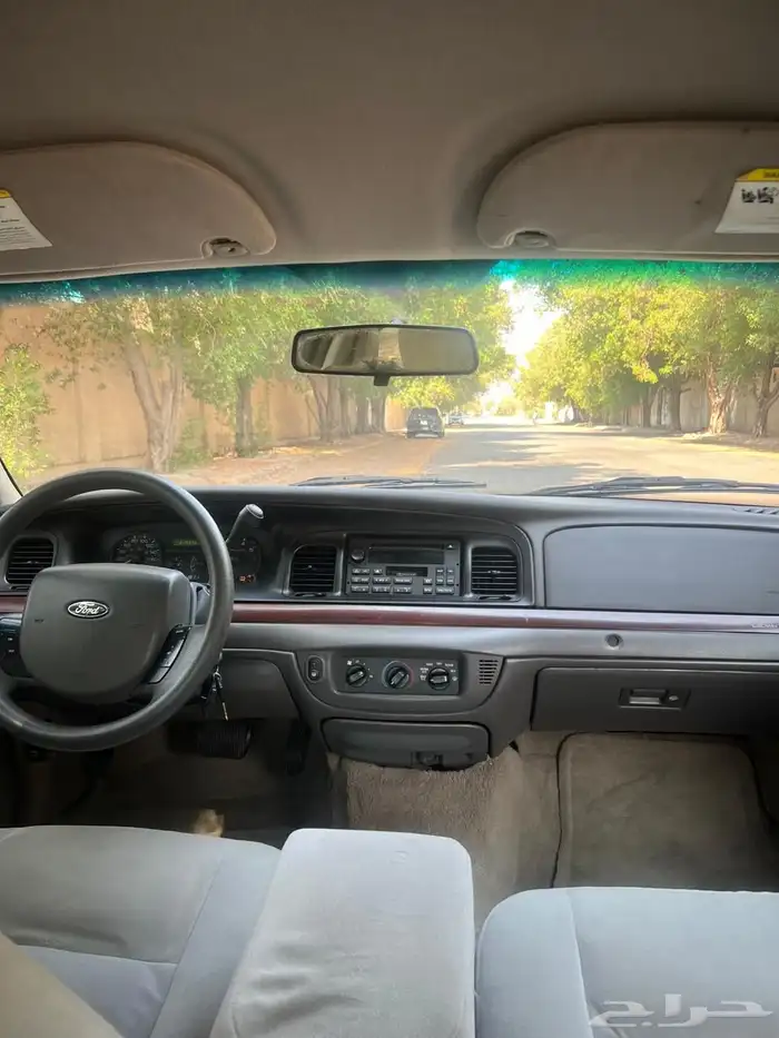 فورد - كراون فكتوريا 9