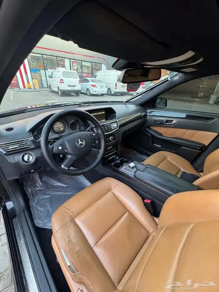 مرسيدس 300 E 6