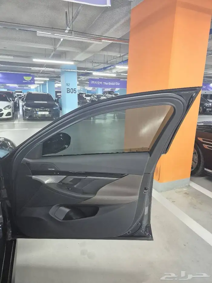 BMW 520i M Sports 2024 وارد كوريا 28