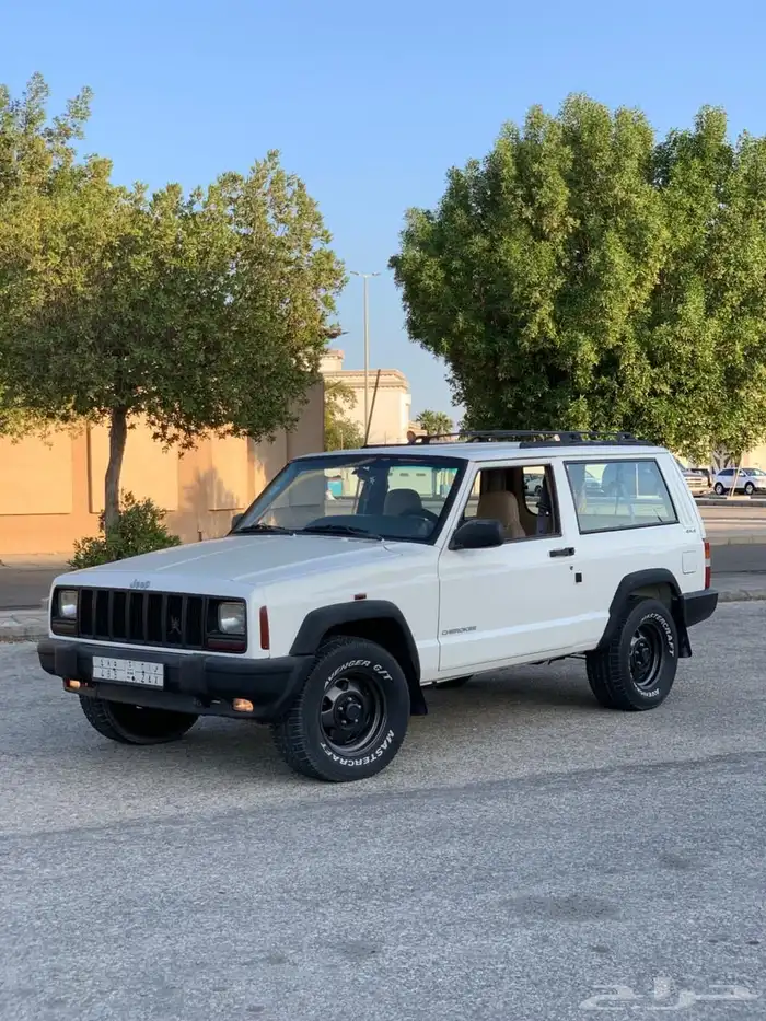 مطلوب جيب شروكي سبورت مديل 99 او 98 شرط شواصي وامورها زينة 0