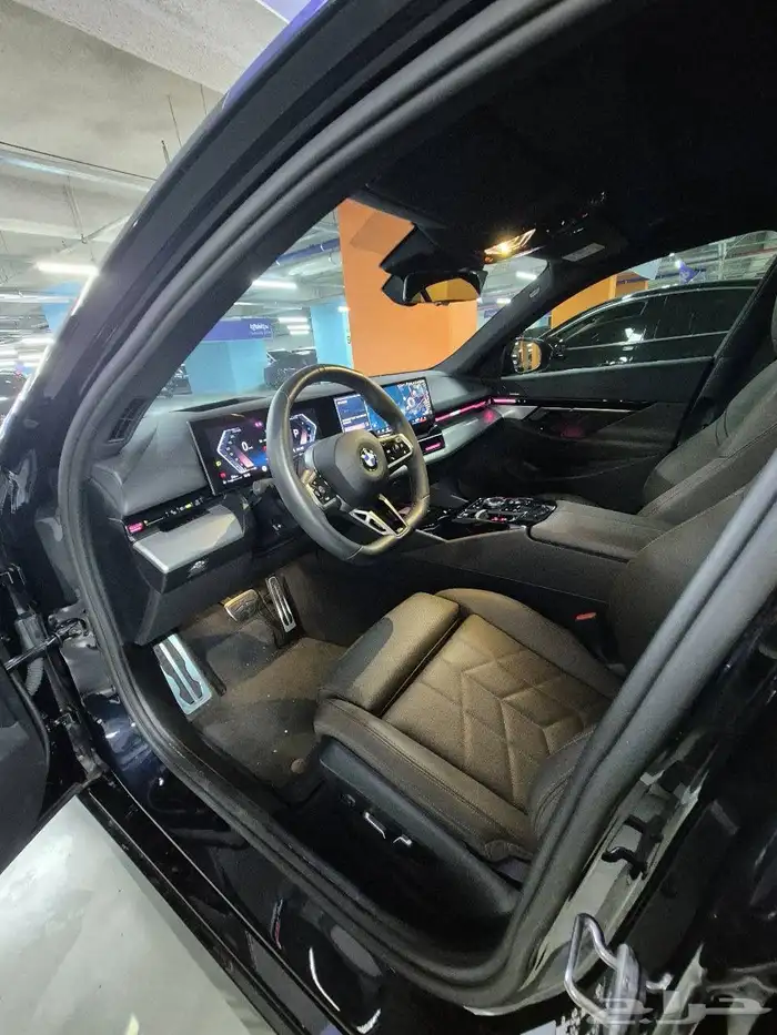 BMW 520i M Sports 2024 وارد كوريا 14