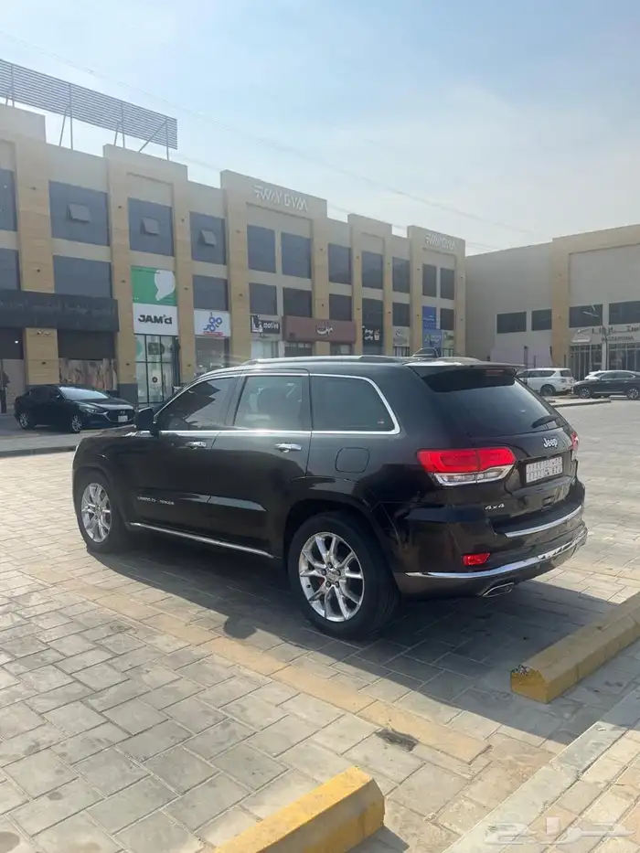 جراند شيروكي ساميت 2015 17