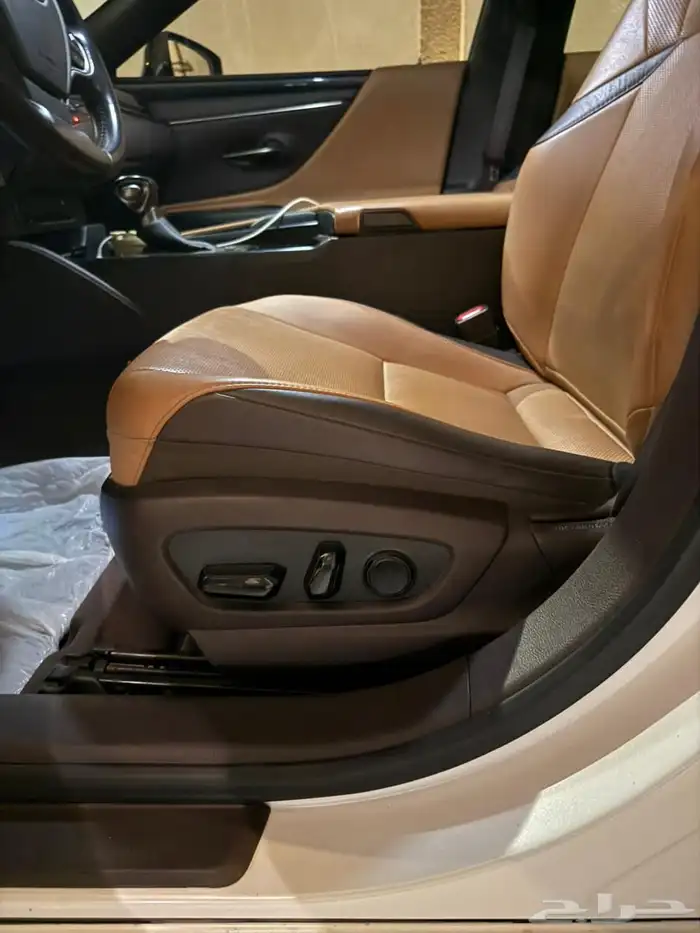 لكزس 2021 نظيف وممشى قليل 61