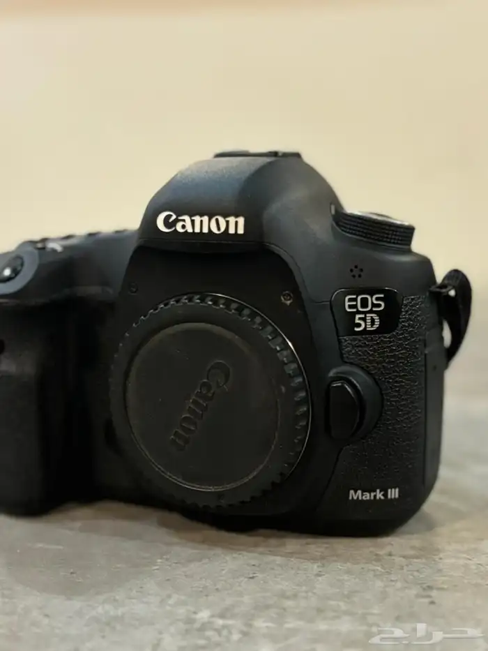كاميرا كانون 5D mark lll مع عدسة 24-70 f 4 0