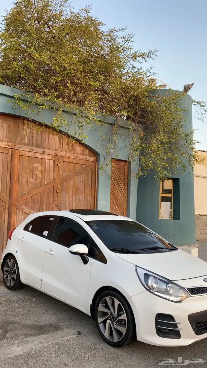 كيا ريو هاتشباك 2016 0