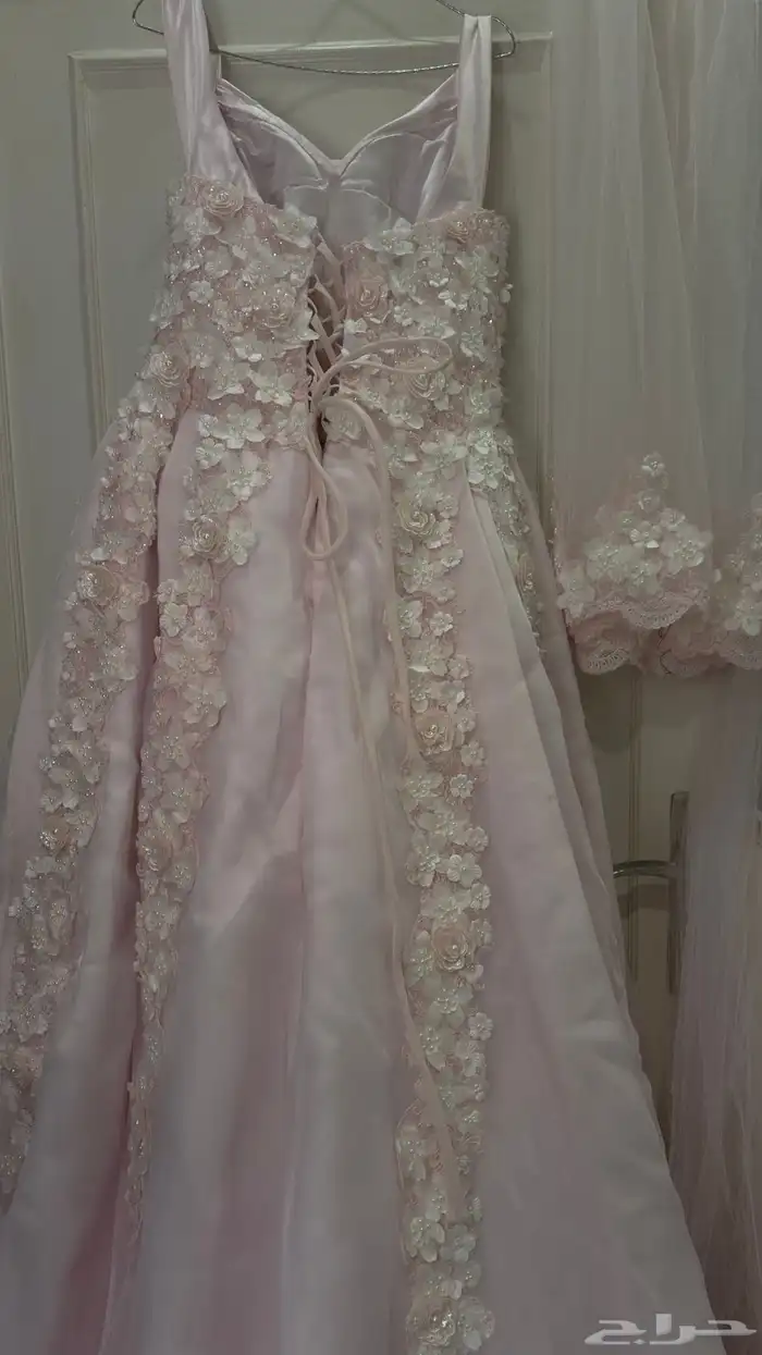 فساتين ملكه 7