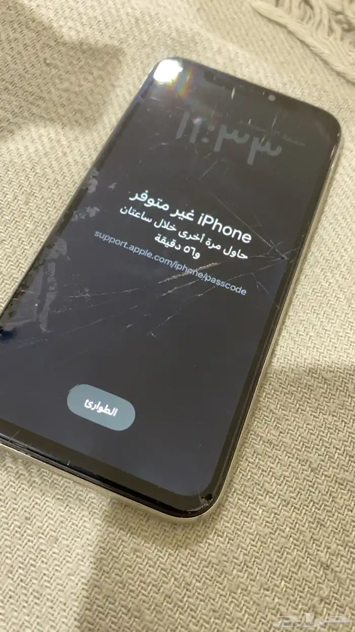 جوال آكس مكسوره شاشته لللبيع بس شغال 0