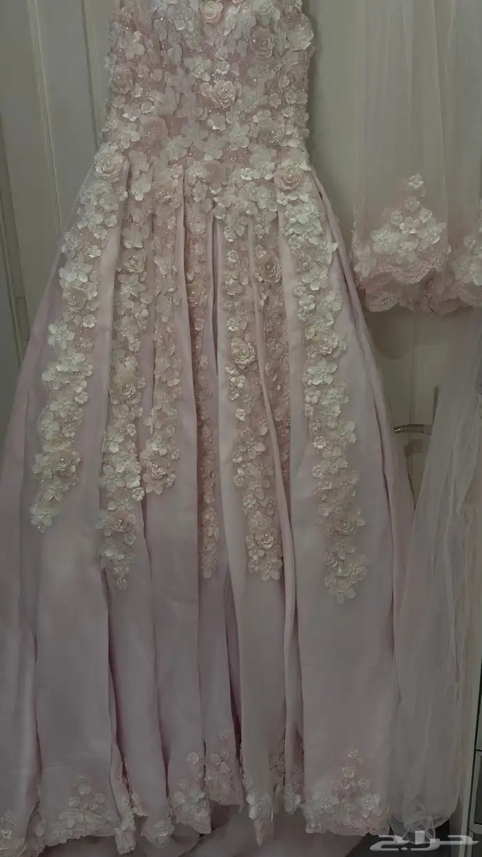 فساتين ملكه 6