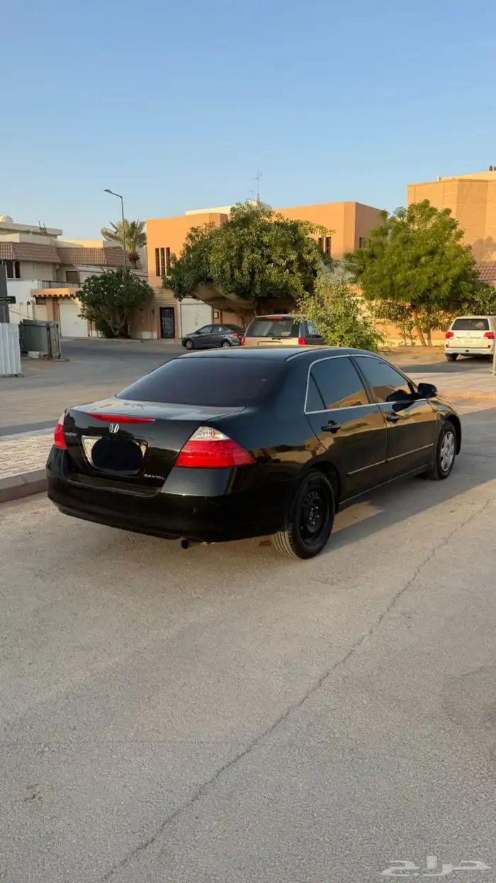 للبيع اكورد 2006 اسود نظيف 2
