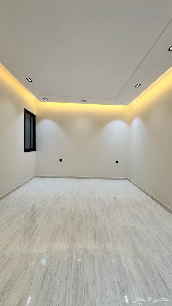 للبيع شقق ارضي و ارواف علوي مع ملحق على طريق ابها الخميس 36