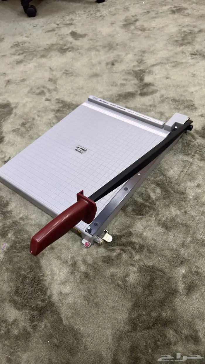 طابعة مع جميع مستلزماتها لصنع الدفاتر 2