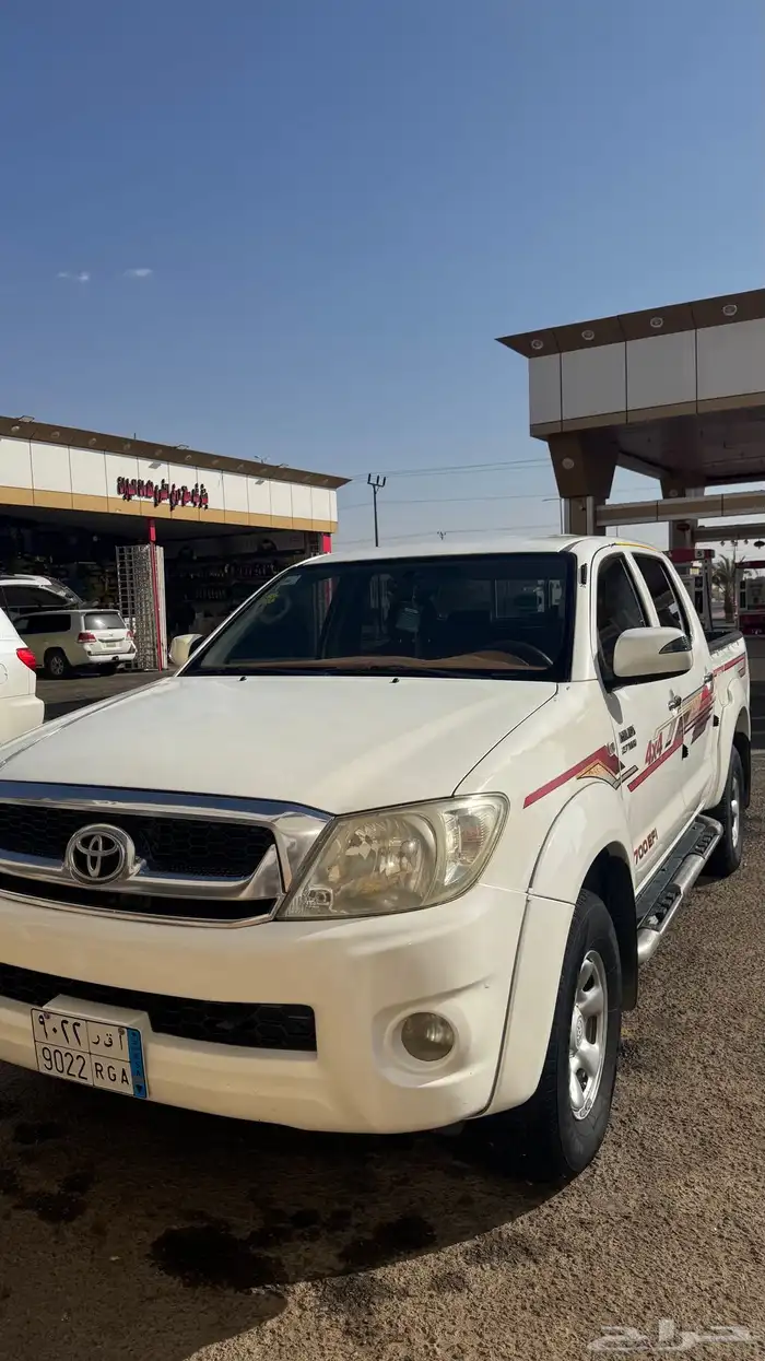 هايلكس 2011دبل بنزين 1