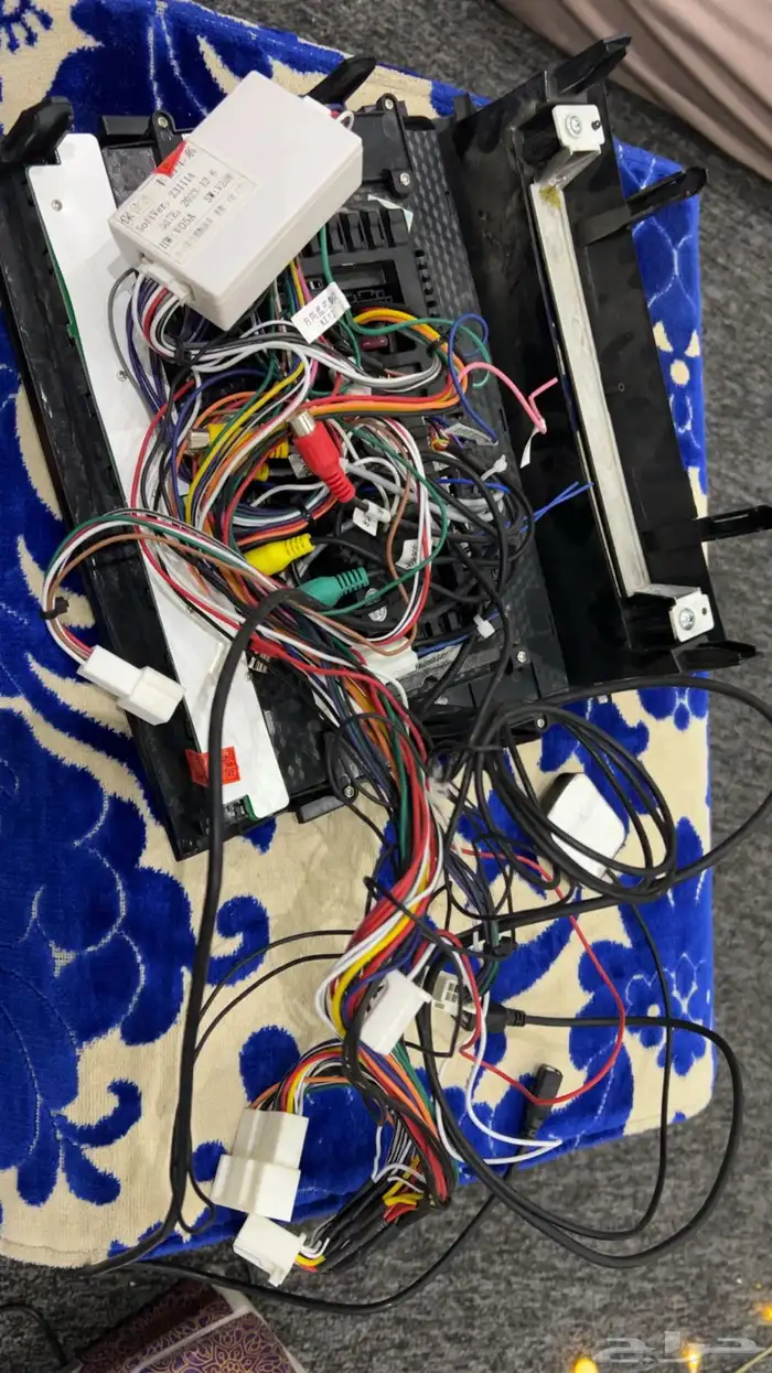 شاشة لاند كروزر واسطب خلفي يمين لاند 6