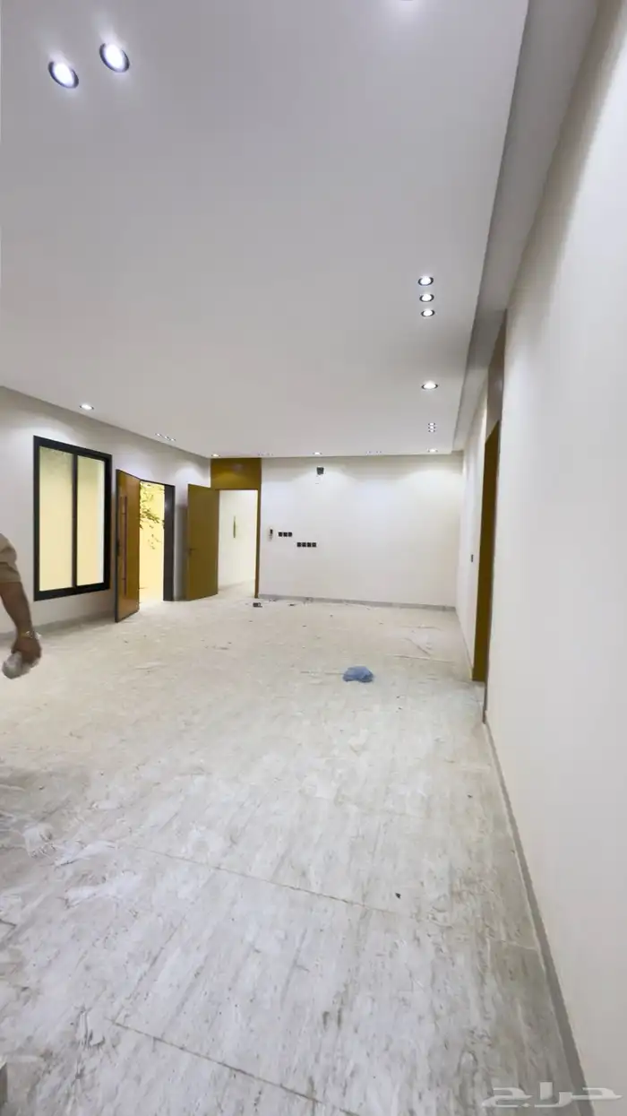 دور ارضي للايجار حي السويدي الغربي 9