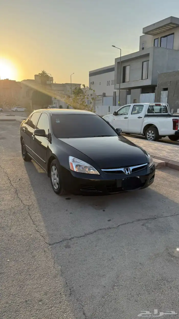 للبيع اكورد 2006 اسود نظيف 1