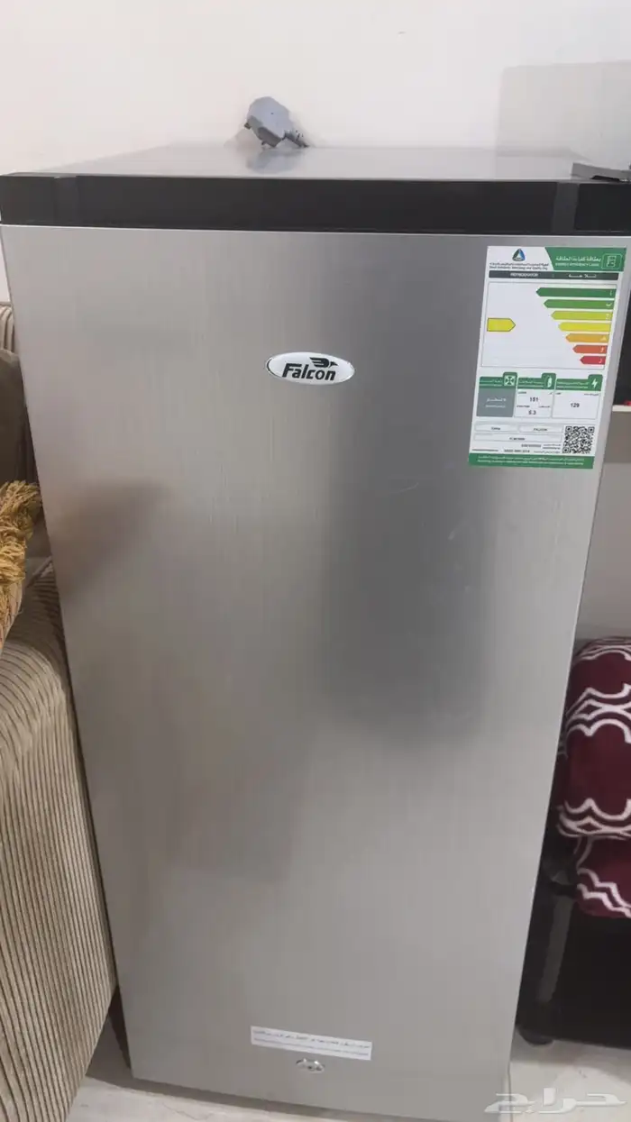 ثلاجة شبه جديده 0