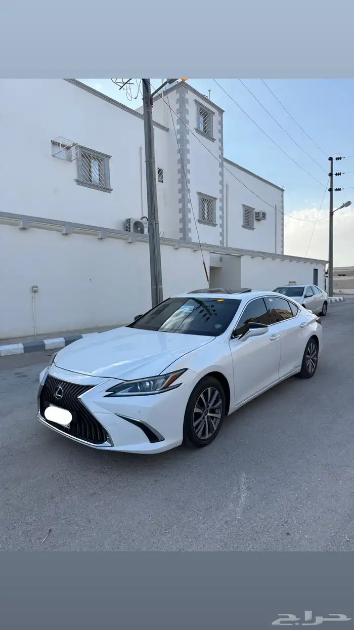 للبيع لكزس هايبرد 2021 1