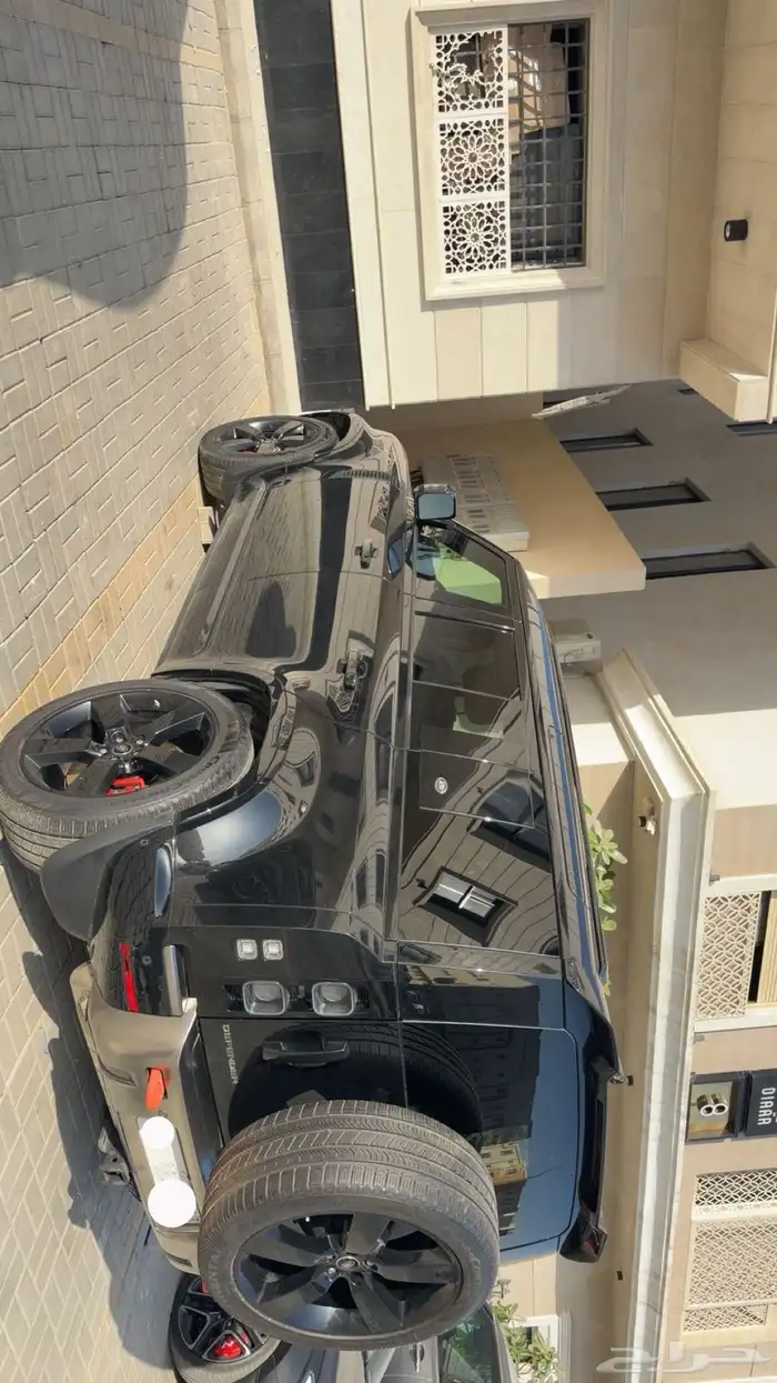 ديفندر X 2021اسود (يوجد به عطل ) 5