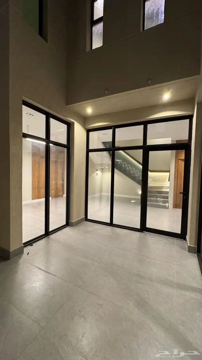 تبحث عن دبلوكس انيق ومودرن ووذيف بسعر 710الاف 18