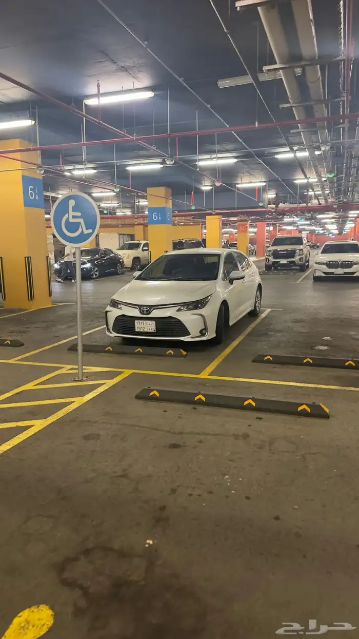 للبيع كورولا 2023 حاله المصنع وكاله 3