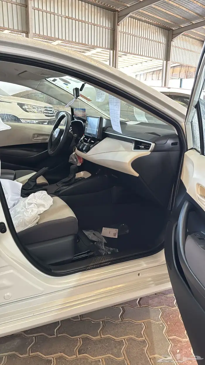 تويوتا كورلا XLI المطور جنوط بنزين 2026 8