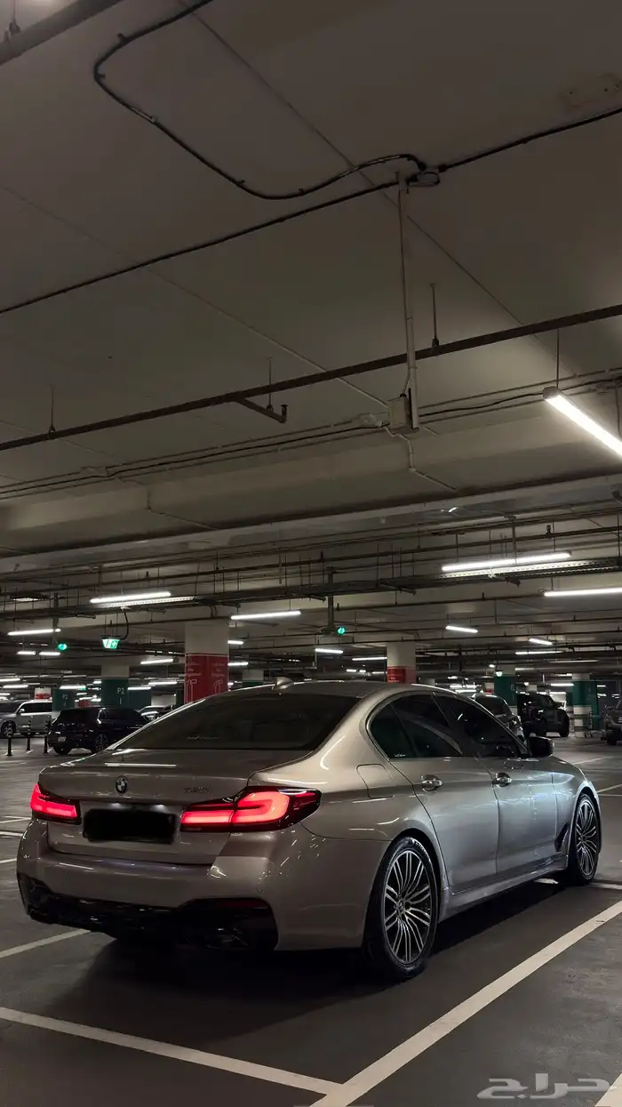 بي ام دبليو 520i 2018 9