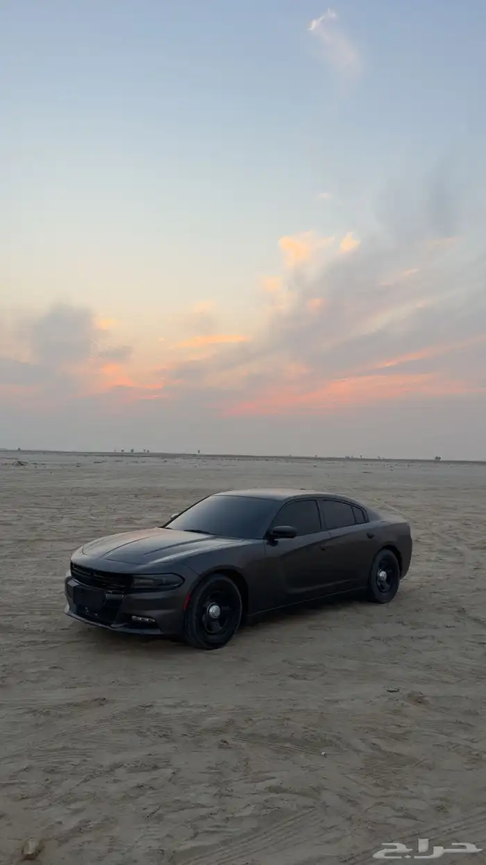 تشارجر 2017 6 سلندر شاشه كبيره 3