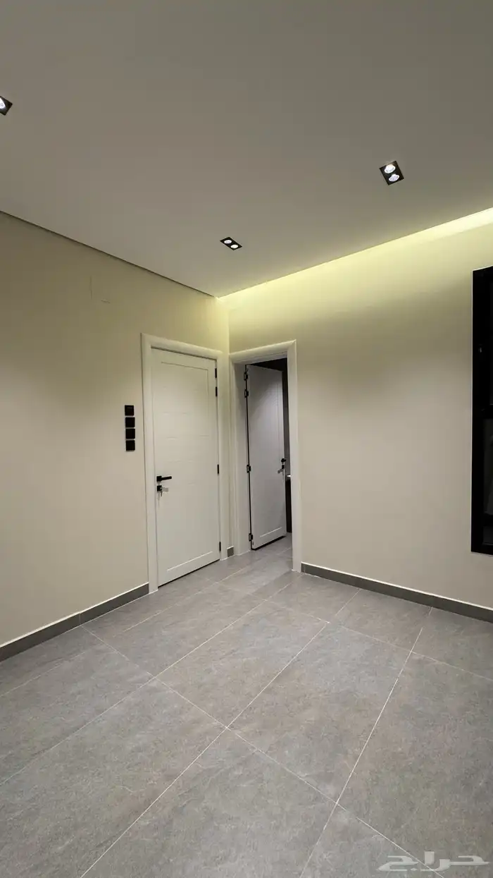 تبحث عن دبلوكس انيق ومودرن ووذيف بسعر 710الاف 24