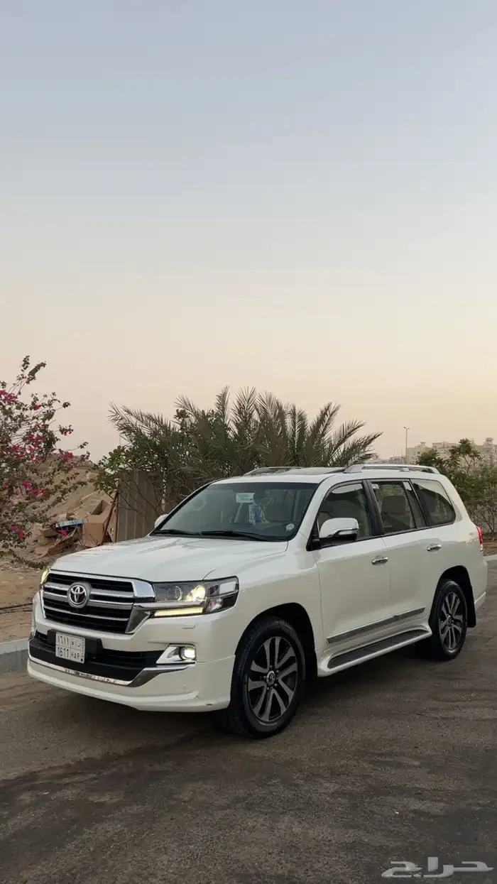 لاندكروزر مخزن 6