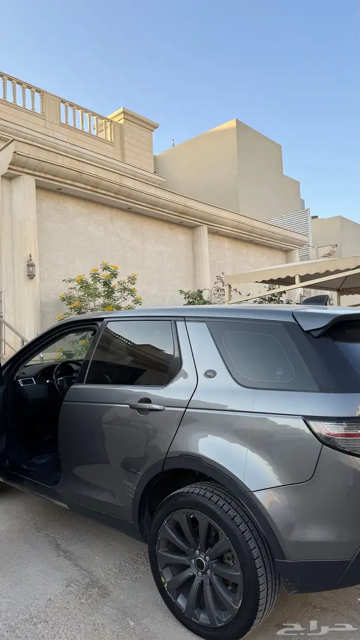 لاندروفر دسكفري سبورت 3