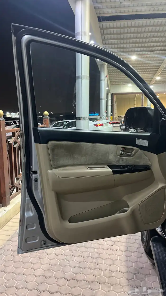 تويوتا فورتشنر 6 سلندر 8