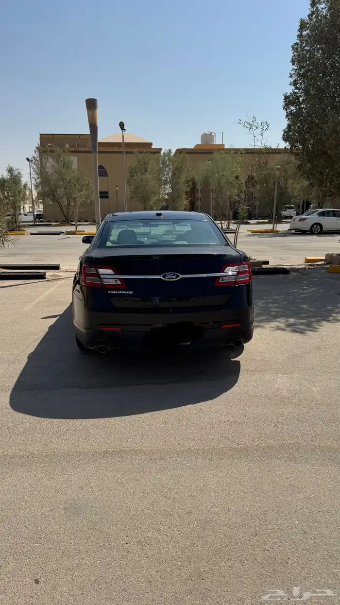 فورد تورس 2014 للبيع. الرياض 6
