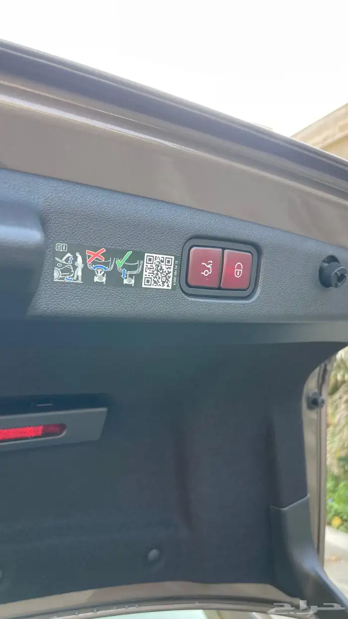 مرسيدس E200 27