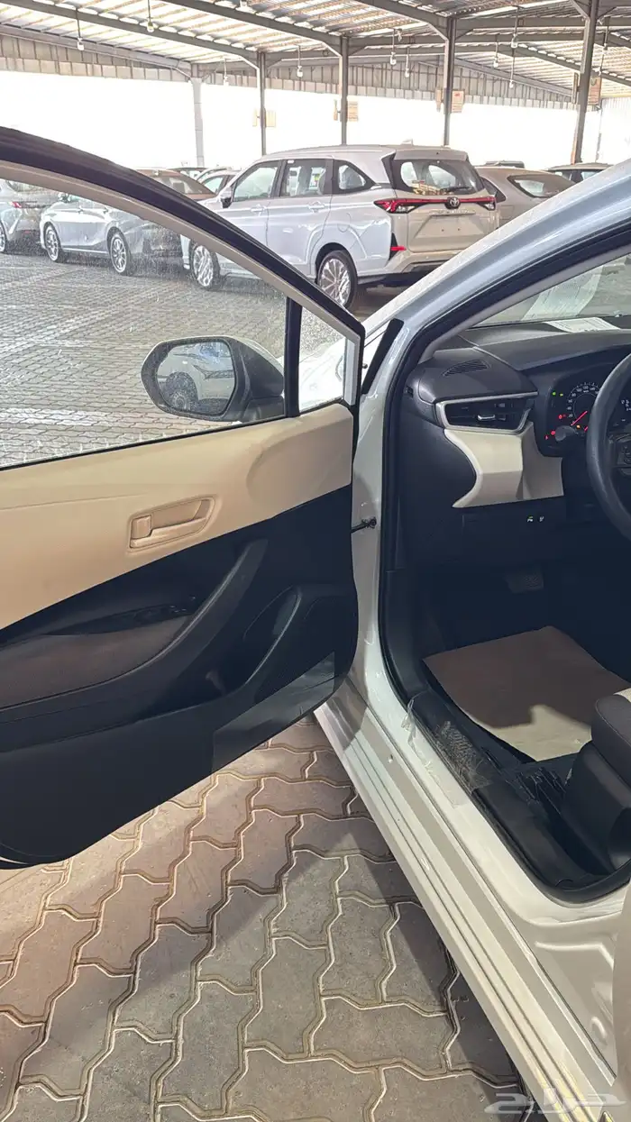 تويوتا كورلا XLI المطور جنوط بنزين 2026 6