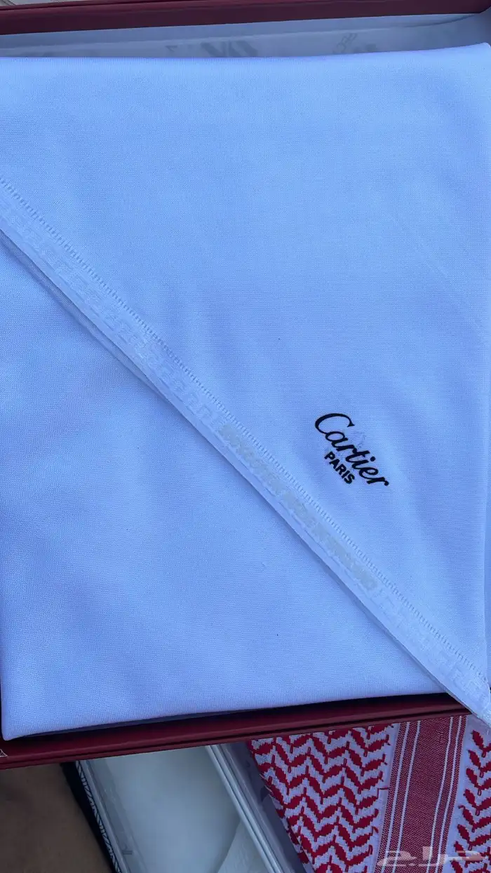 غترة ملكي خاص كارتير جيفنشي 4