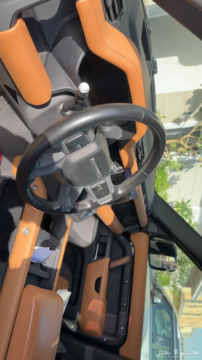 ديفندر X 2021اسود (يوجد به عطل ) 6