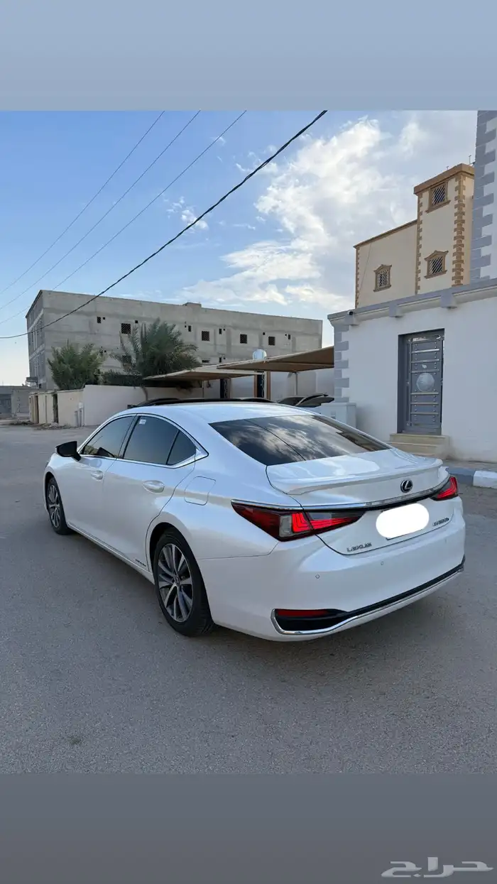 للبيع لكزس هايبرد 2021 3