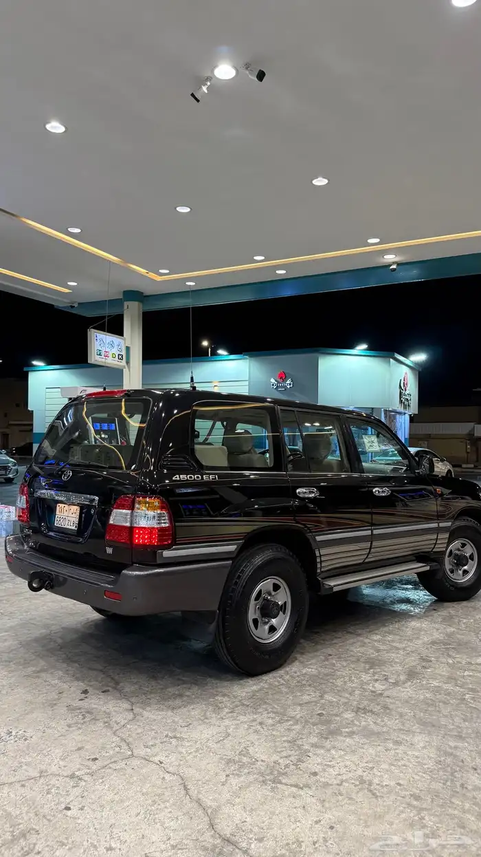 جيب جكسار لاندكلوزر قطري 17