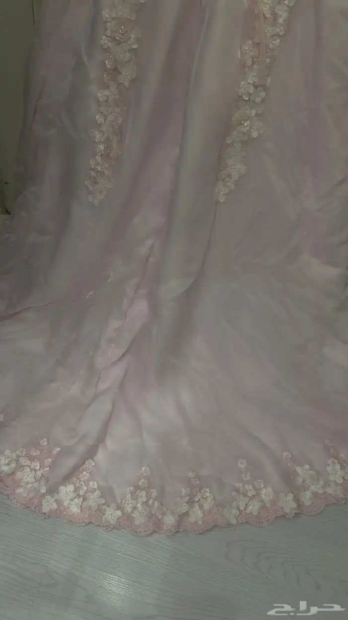 فساتين ملكه 9