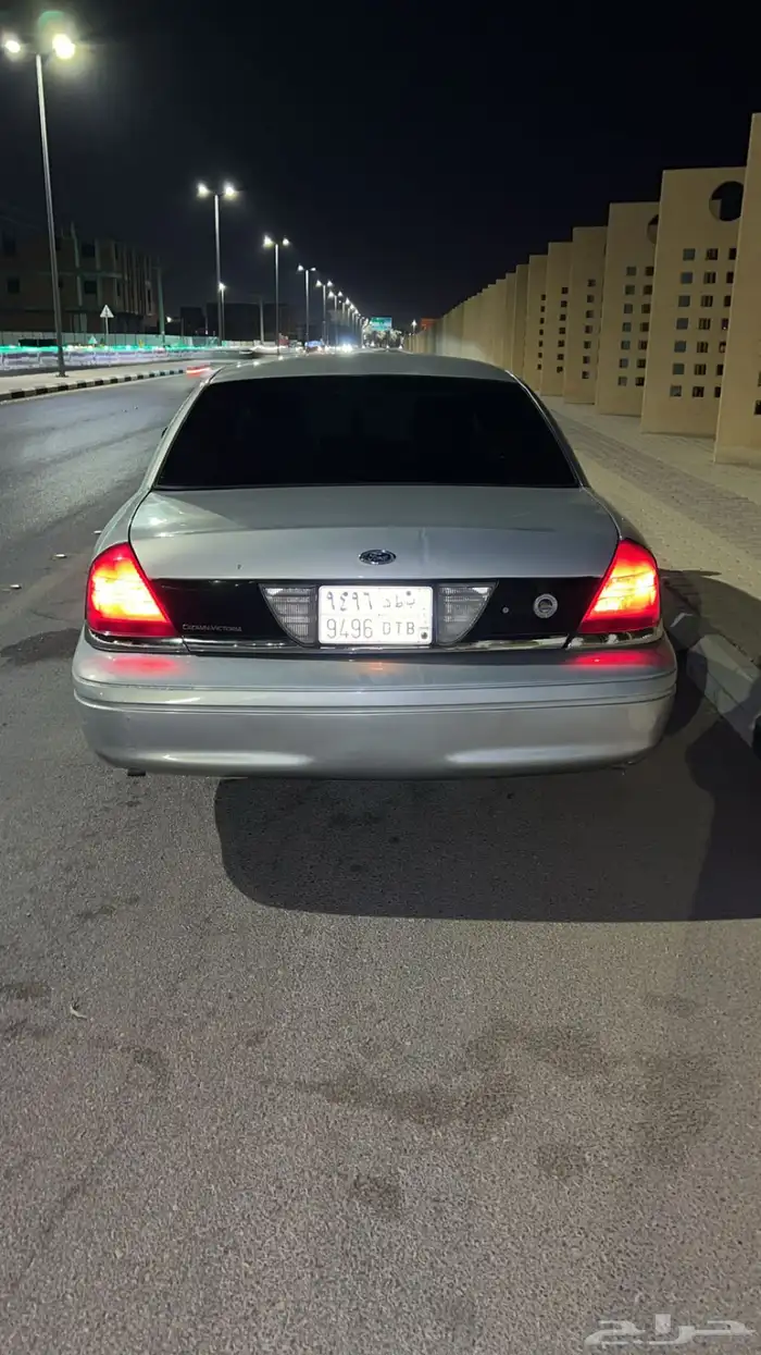 للبيع فورد فكتوريا2011 2