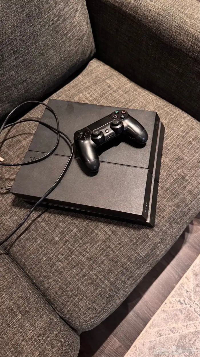 بلايستيشن 4 مستعمل نظيف جدا PS4 0