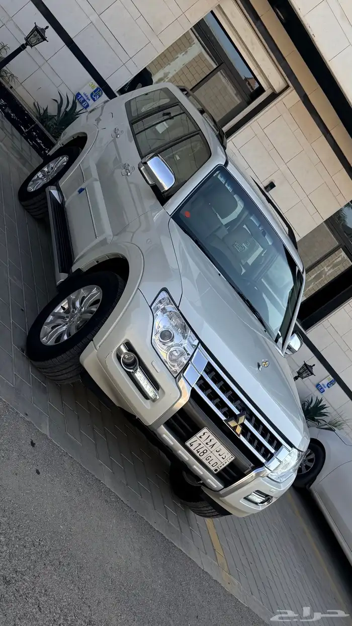 باجيرو 2020 عداد 125 الف ك 0