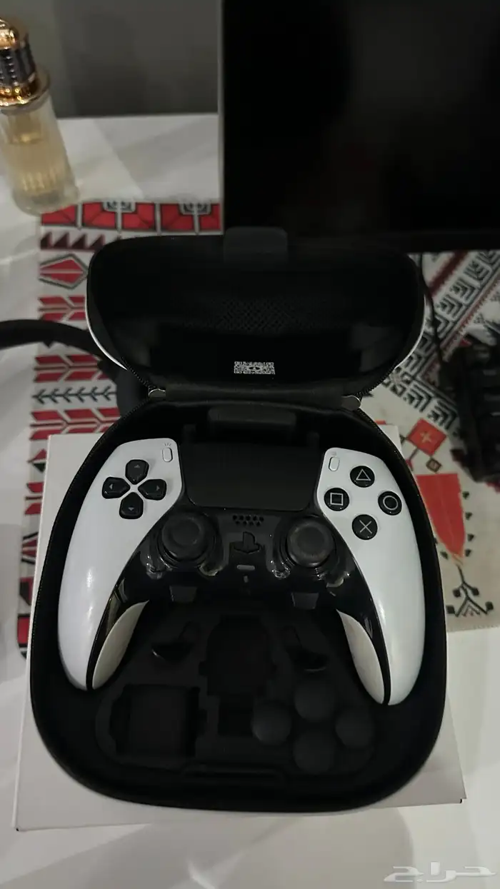 يد سوني دول سينس ايدج 0