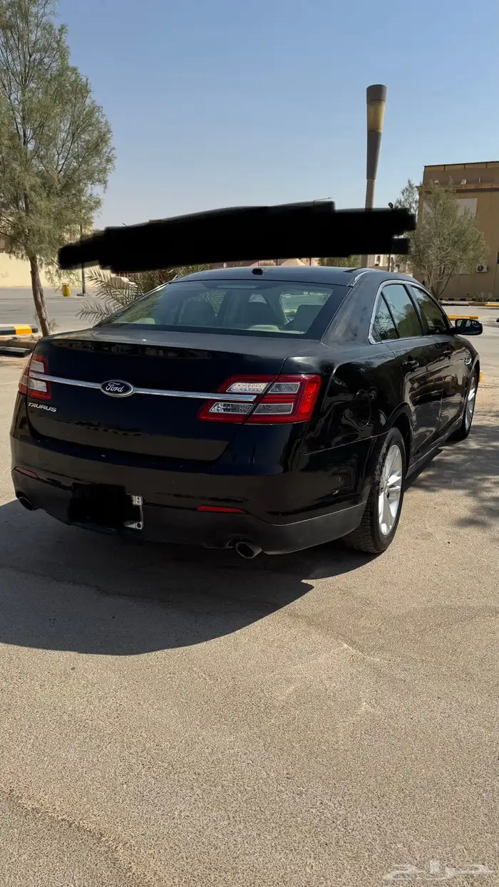 فورد تورس 2014 للبيع. الرياض 8